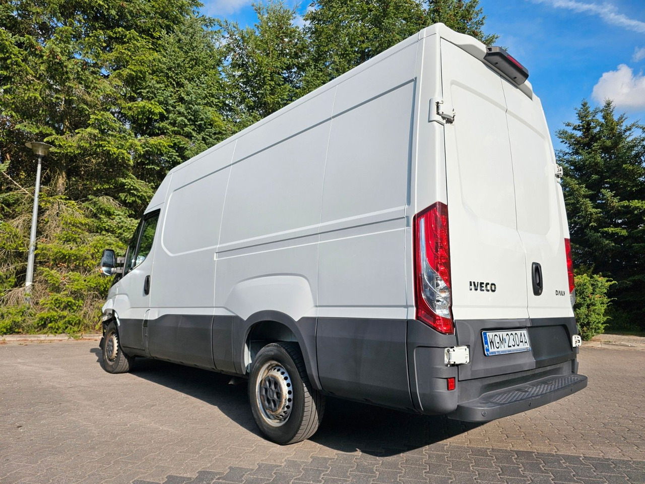 Iveco DAILY 35-160 L3H2 Nur 129tkm ! Leichte unfall - فان: صورة 3 Iveco DAILY 35-160 L3H2 Nur 129tkm ! Leichte unfall - فان: صورة 3
