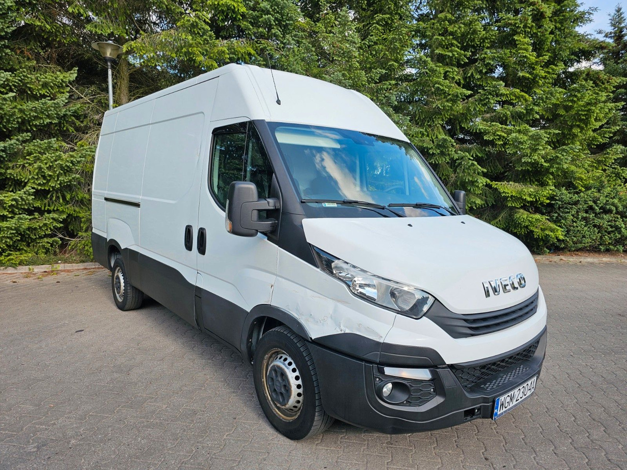 Iveco DAILY 35-160 L3H2 Nur 129tkm ! Leichte unfall - فان: صورة 1 Iveco DAILY 35-160 L3H2 Nur 129tkm ! Leichte unfall - فان: صورة 1