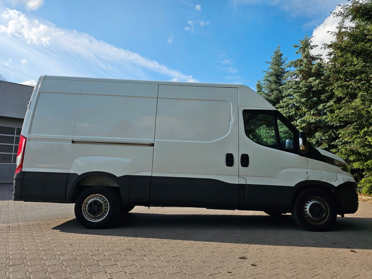 Iveco DAILY 35-160 L3H2 Nur 129tkm ! Leichte unfall - فان: صورة 5 Iveco DAILY 35-160 L3H2 Nur 129tkm ! Leichte unfall - فان: صورة 5
