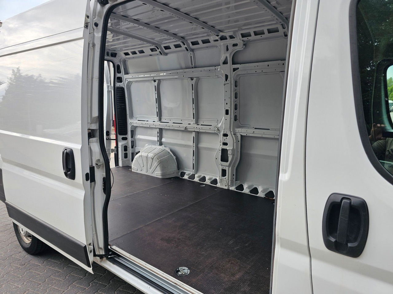Opel MOVANO DUCATO L3H2 erst 35tkm Leichter unfall - فان: صورة 5 Opel MOVANO DUCATO L3H2 erst 35tkm Leichter unfall - فان: صورة 5