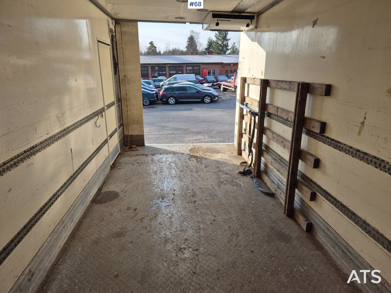 شاحنة مقفلة Scania P380 Umpikorinen: صورة 10