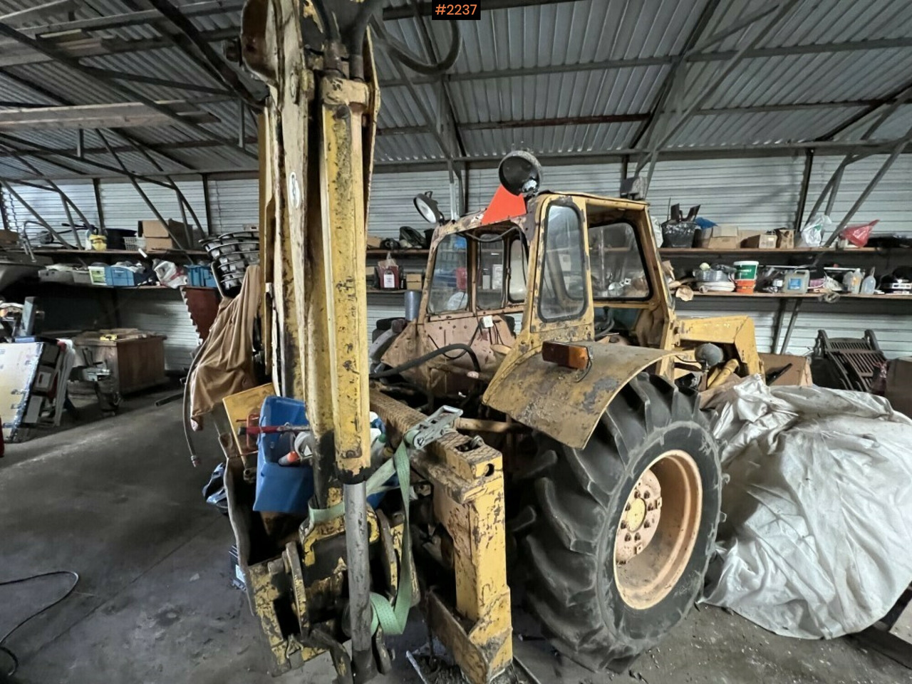 Backhoe loader- MASSEY-FERGUSON 203 - جرافة حفار: صورة 2 Backhoe loader- MASSEY-FERGUSON 203 - جرافة حفار: صورة 2