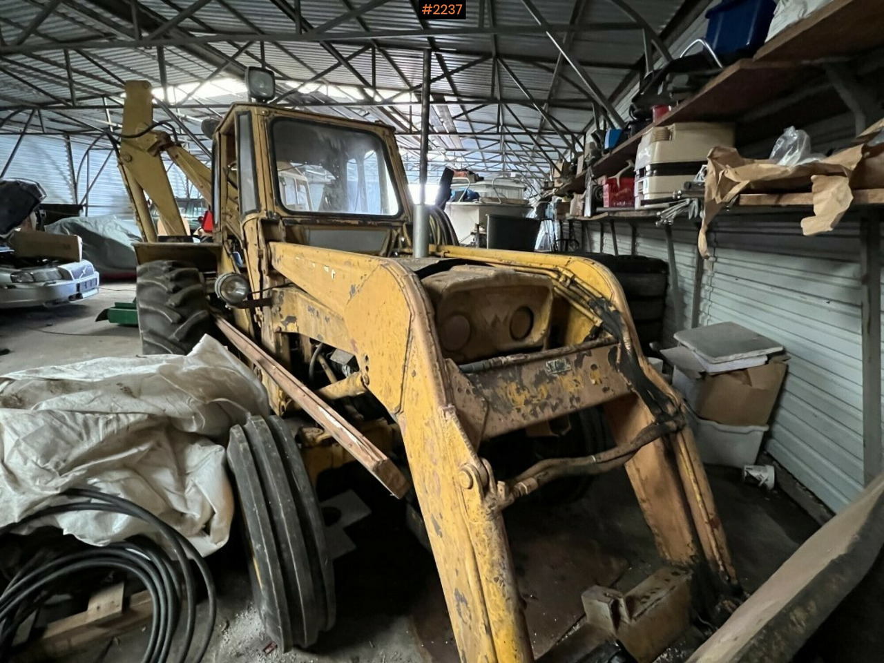 Backhoe loader- MASSEY-FERGUSON 203 - جرافة حفار: صورة 1 Backhoe loader- MASSEY-FERGUSON 203 - جرافة حفار: صورة 1