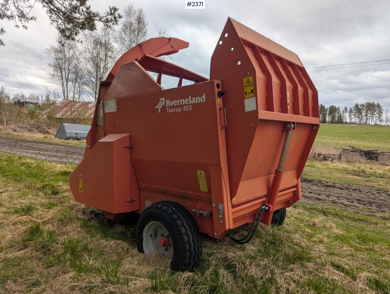 Bale cutter / Feed shredder Kverneland Taarup 853 - معدات تيبيس التبن: صورة 4 Bale cutter / Feed shredder Kverneland Taarup 853 - معدات تيبيس التبن: صورة 4