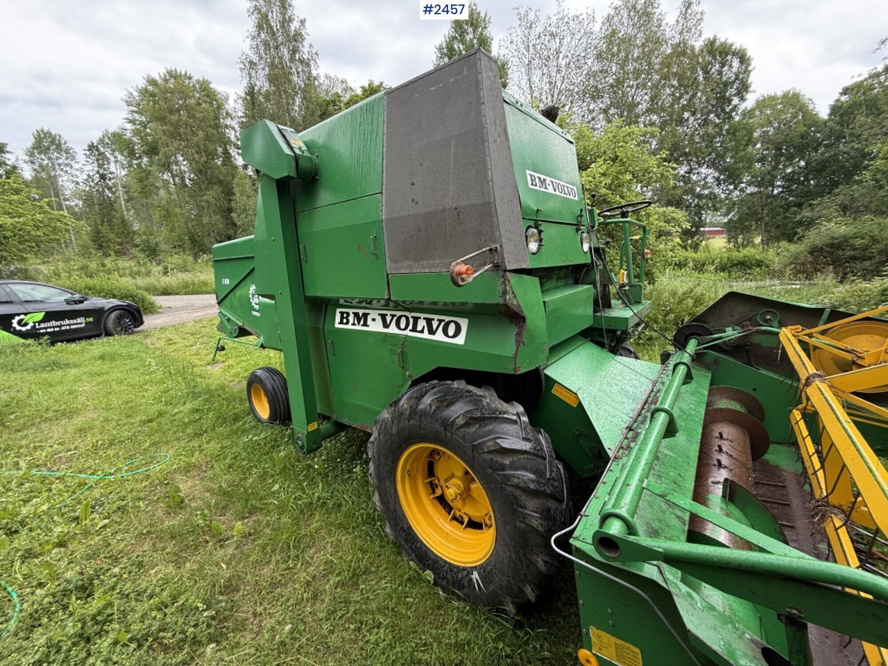 حصادة موحَّدة Combine harvester Volvo BM S830 with 2 cutting tables: صورة 7