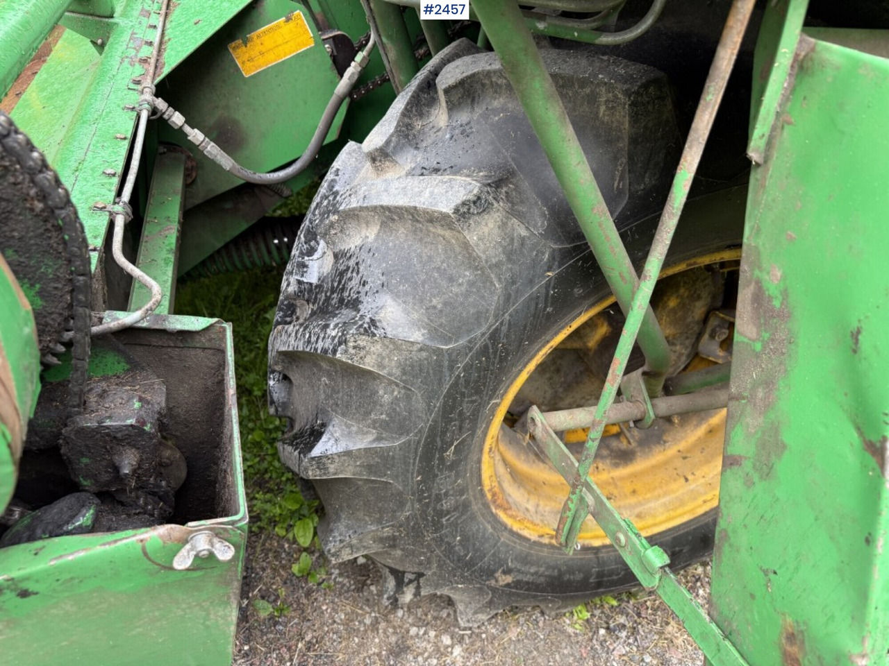 حصادة موحَّدة Combine harvester Volvo BM S830 with 2 cutting tables: صورة 8