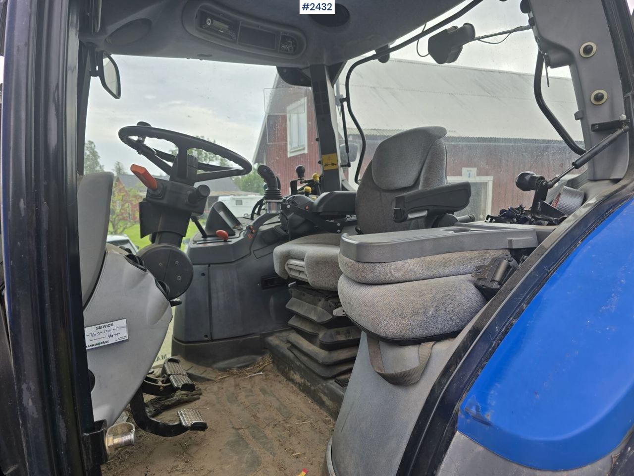 New Holland TS 125A med Frontlastare - جرار: صورة 5 New Holland TS 125A med Frontlastare - جرار: صورة 5