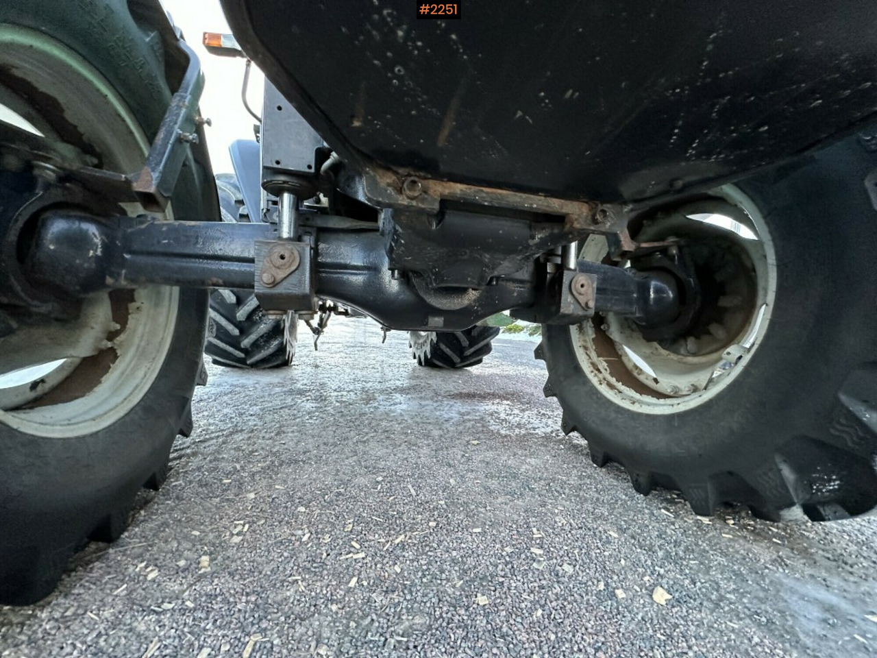 جرار Valtra X110 waiststeering tractor with twintrac: صورة 13