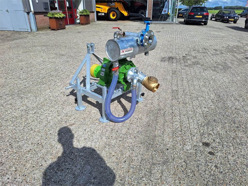 Rovatti T3K80/2E PTO pomp op bok - بخاخ مركب على الجرار: صورة 1 Rovatti T3K80/2E PTO pomp op bok - بخاخ مركب على الجرار: صورة 1