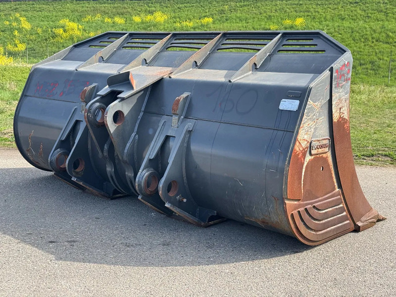 Doosan 230104-01475 DL 550-3 Rock Bucket - بكت حفار - آلات البناء: صورة 1 Doosan 230104-01475 DL 550-3 Rock Bucket - بكت حفار - آلات البناء: صورة 1