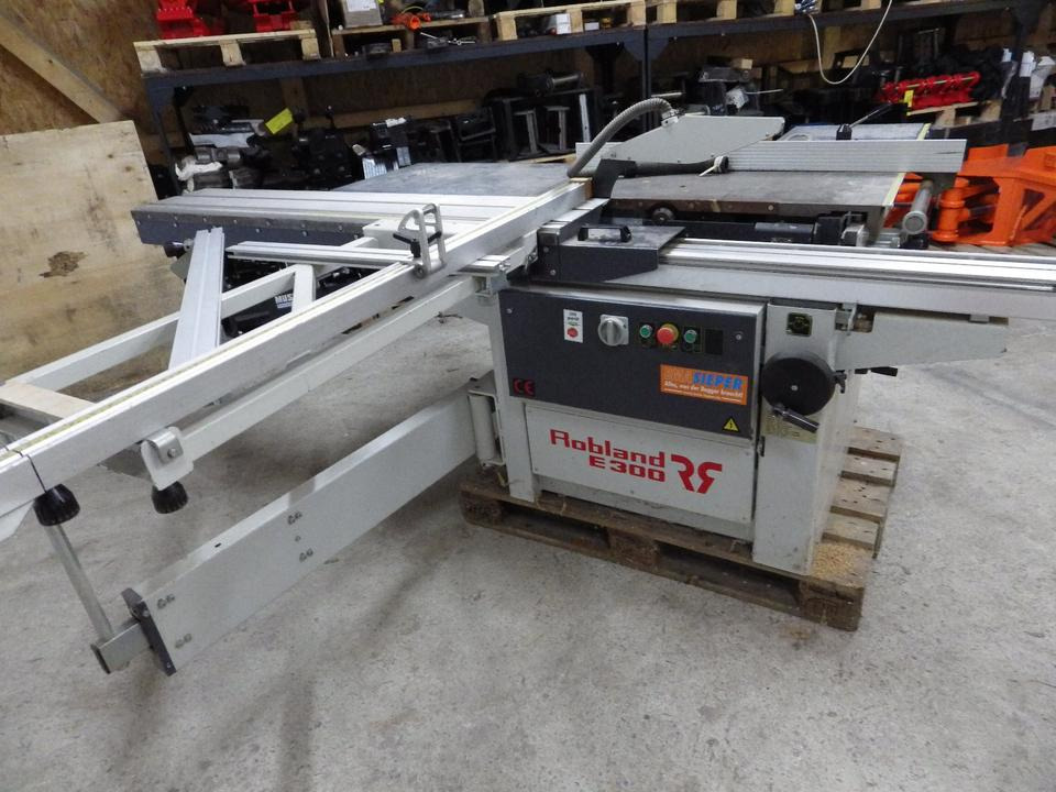 2 x Formatkreissäge mit Vorritzer Altendorf F90 und ROBLAND E300 - آلة النجارة: صورة 2 2 x Formatkreissäge mit Vorritzer Altendorf F90 und ROBLAND E300 - آلة النجارة: صورة 2