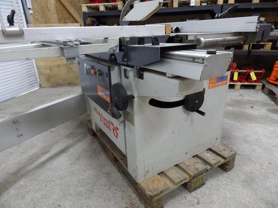 2 x Formatkreissäge mit Vorritzer Altendorf F90 und ROBLAND E300 - آلة النجارة: صورة 5 2 x Formatkreissäge mit Vorritzer Altendorf F90 und ROBLAND E300 - آلة النجارة: صورة 5