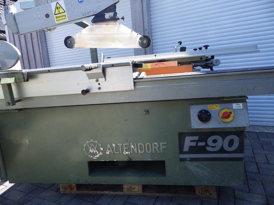 2 x Formatkreissäge mit Vorritzer Altendorf F90 und ROBLAND E300 - آلة النجارة: صورة 1 2 x Formatkreissäge mit Vorritzer Altendorf F90 und ROBLAND E300 - آلة النجارة: صورة 1
