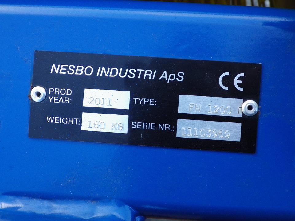 Front Kehrmaschine vollhydraulisch 1200NESBO ISEKI (2200 netto) - مكنسة: صورة 5 Front Kehrmaschine vollhydraulisch 1200NESBO ISEKI (2200 netto) - مكنسة: صورة 5