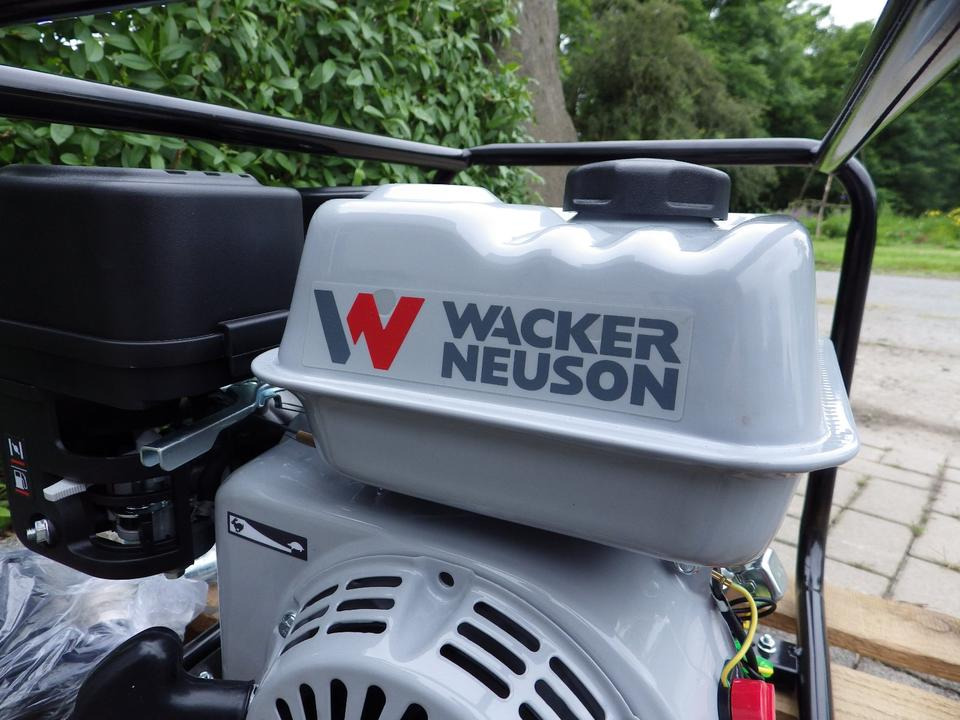 ORIGINAL Wacker Neuson Wasserpumpe MCP2 mit Benzinmotor - مضخة مياه: صورة 2 ORIGINAL Wacker Neuson Wasserpumpe MCP2 mit Benzinmotor - مضخة مياه: صورة 2