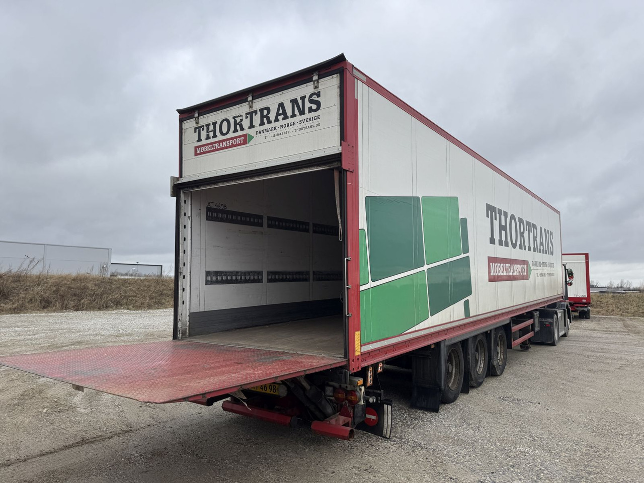 SCHMITZ Cargobull SCB*S3B - نصف مقطورة صندوق مغلق: صورة 4 SCHMITZ Cargobull SCB*S3B - نصف مقطورة صندوق مغلق: صورة 4