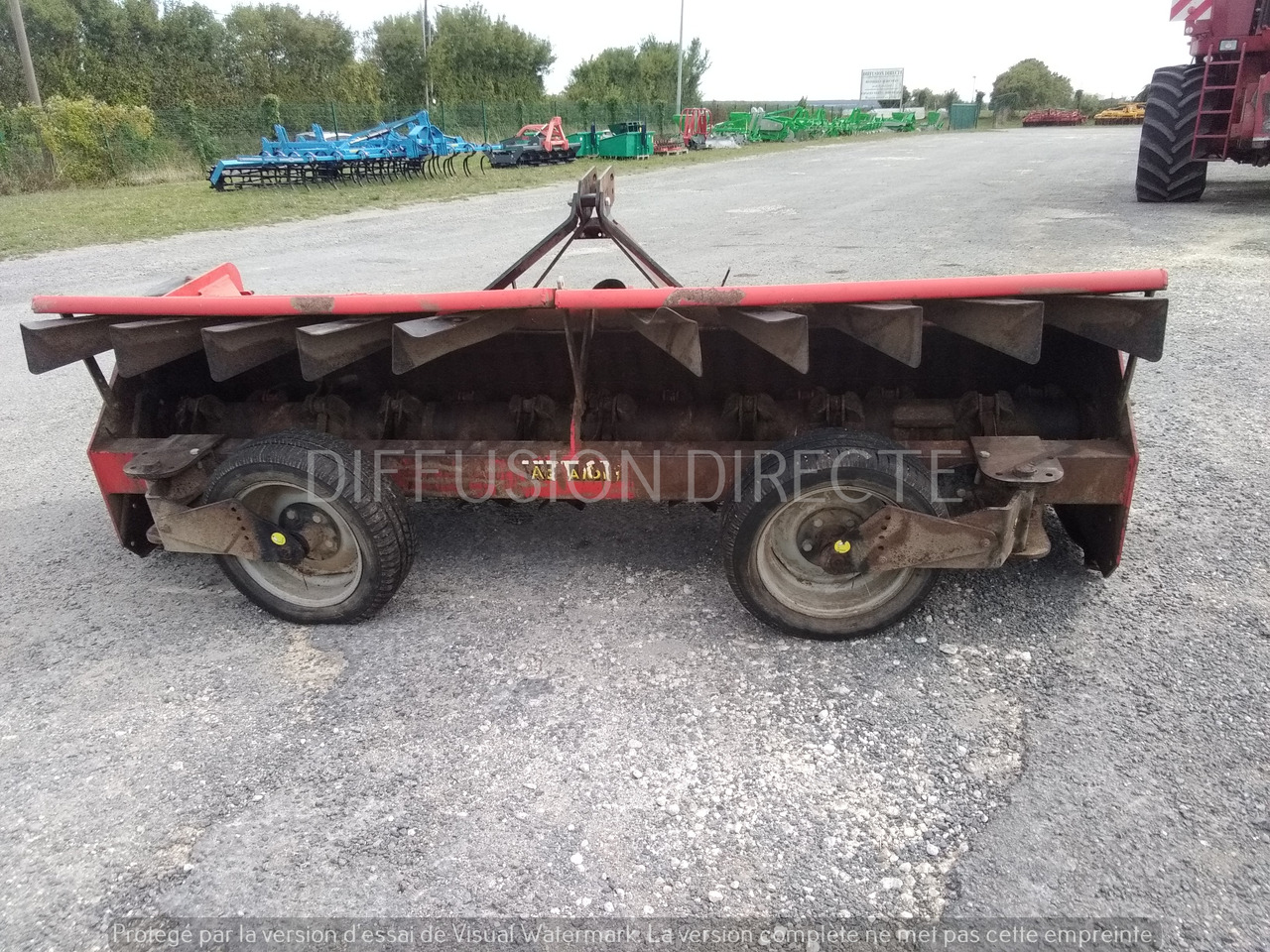 AGRATOR BROYEUR A AXE HORIZONTAL T 3100 - ماكينات قطع الحشائش الغابات: صورة 2 AGRATOR BROYEUR A AXE HORIZONTAL T 3100 - ماكينات قطع الحشائش الغابات: صورة 2