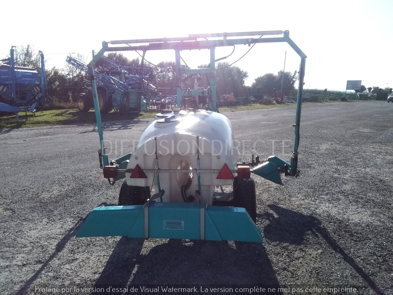 DHUGUES PULVERISATEUR 2 R 600 - آلة: صورة 3 DHUGUES PULVERISATEUR 2 R 600 - آلة: صورة 3