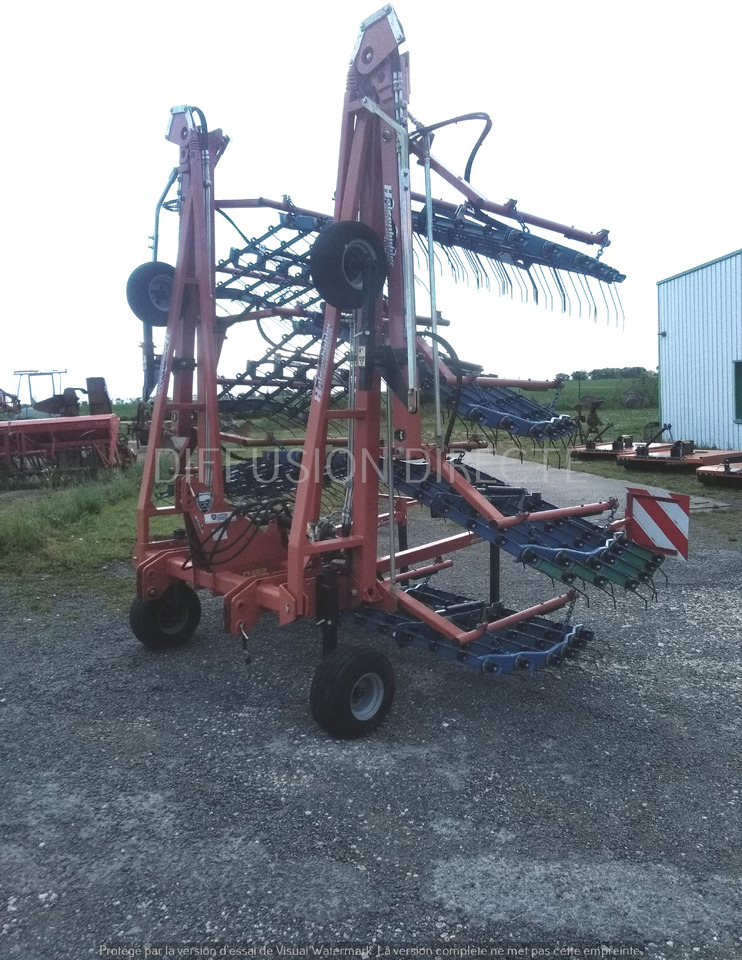 HATZENBICHLER HERSE ETRILLE 12M - مشط العشب: صورة 3 HATZENBICHLER HERSE ETRILLE 12M - مشط العشب: صورة 3