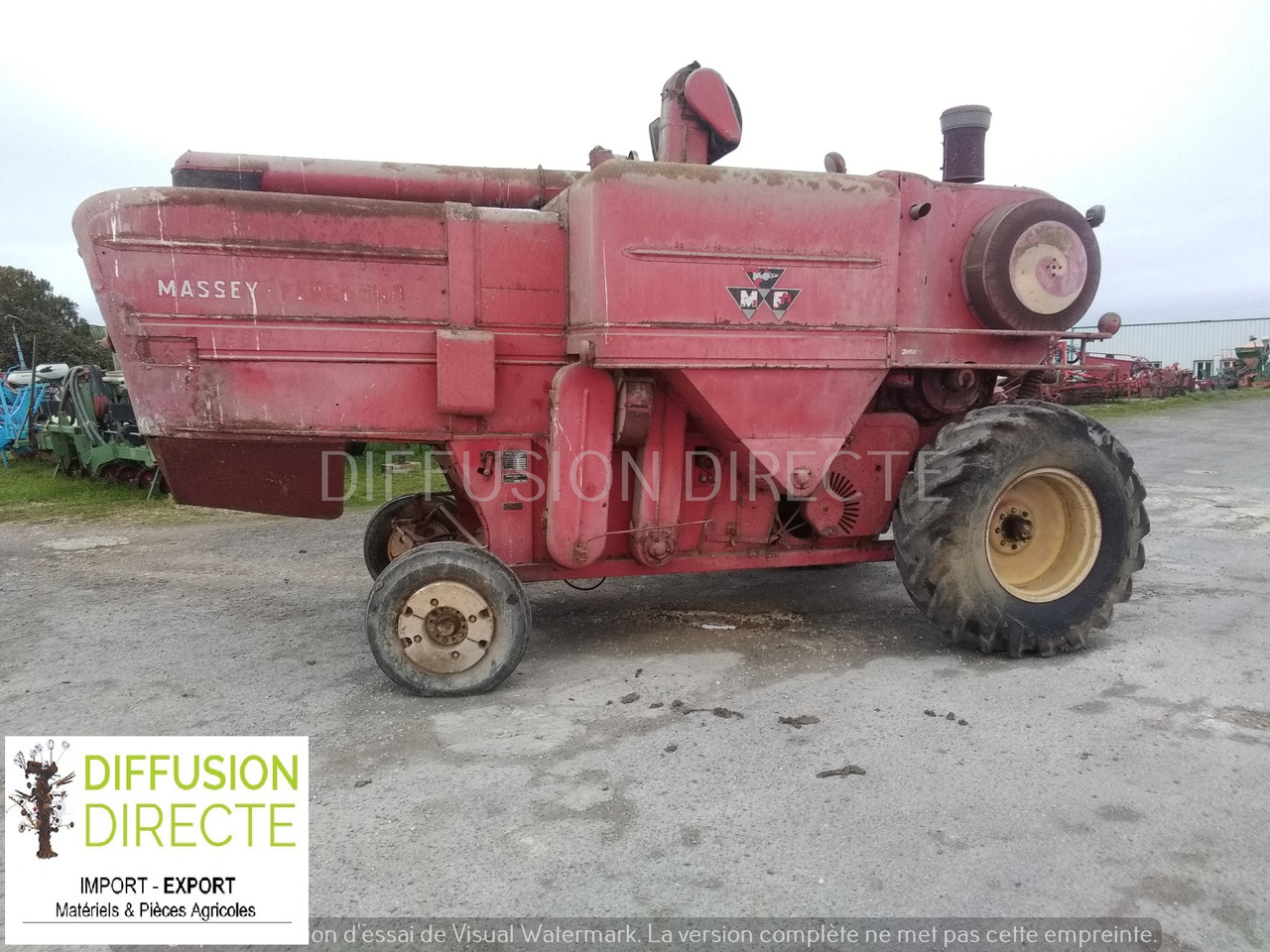 MASSEY FERGUSON MOISSONNEUSE BATTEUSE 500 - حصادة: صورة 1 MASSEY FERGUSON MOISSONNEUSE BATTEUSE 500 - حصادة: صورة 1
