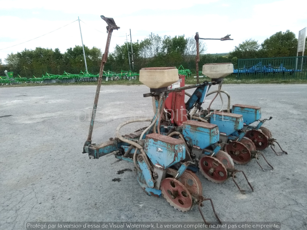 MONOSEM SEMOIR MONOGRAINE PNU - آلة نثر البذور الدقيقة: صورة 5 MONOSEM SEMOIR MONOGRAINE PNU - آلة نثر البذور الدقيقة: صورة 5