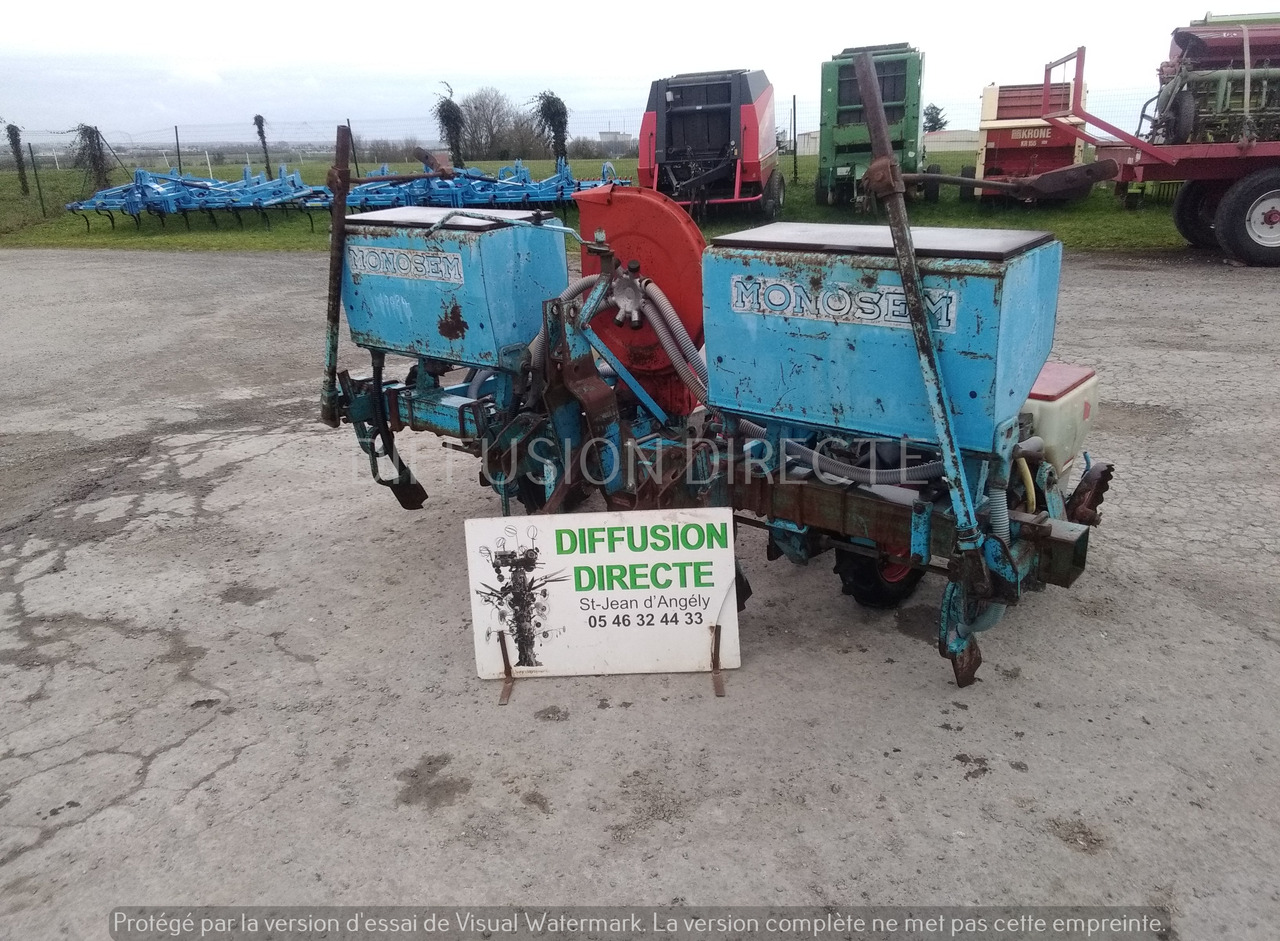 MONOSEM SEMOIR MONOGRAINE PNU - آلة نثر البذور الدقيقة: صورة 2 MONOSEM SEMOIR MONOGRAINE PNU - آلة نثر البذور الدقيقة: صورة 2