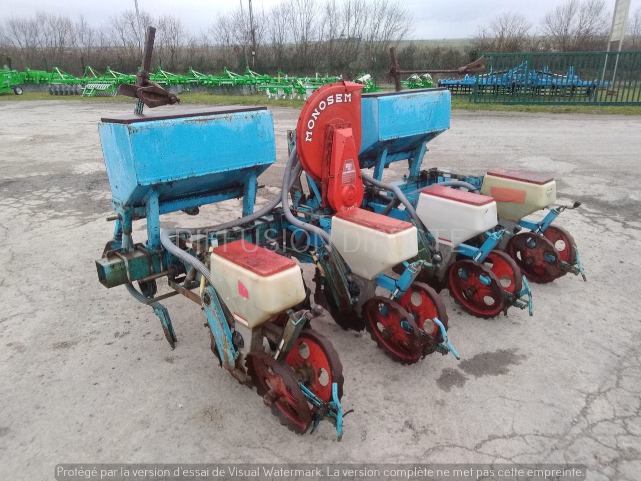 MONOSEM SEMOIR MONOGRAINE PNU - آلة نثر البذور الدقيقة: صورة 1 MONOSEM SEMOIR MONOGRAINE PNU - آلة نثر البذور الدقيقة: صورة 1