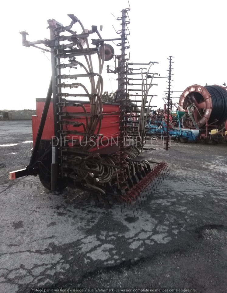 ROGER SEMOIR EN LIGNE 8 M/54 - آلة البذر: صورة 4 ROGER SEMOIR EN LIGNE 8 M/54 - آلة البذر: صورة 4