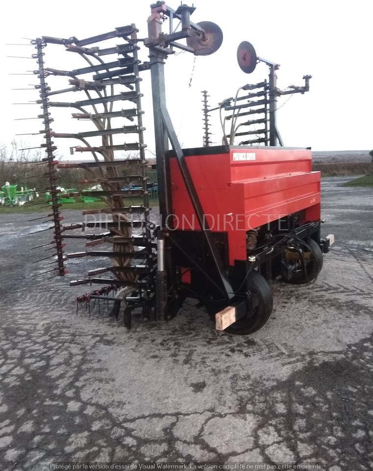 ROGER SEMOIR EN LIGNE 8 M/54 - آلة البذر: صورة 2 ROGER SEMOIR EN LIGNE 8 M/54 - آلة البذر: صورة 2