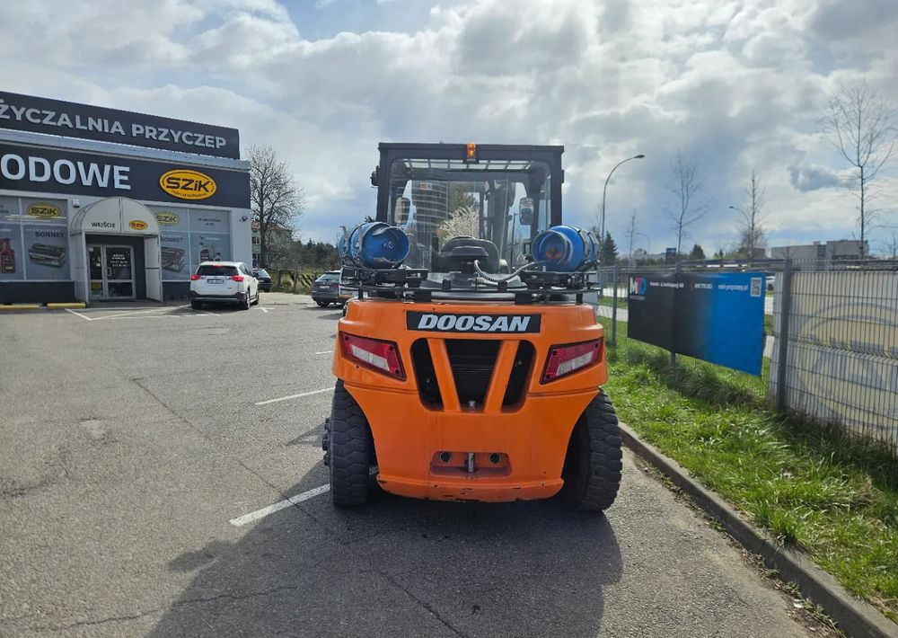 Doosan G60S-7 - رافعة شوكية تعمل بالغاز: صورة 3 Doosan G60S-7 - رافعة شوكية تعمل بالغاز: صورة 3