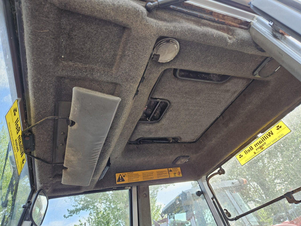 جرار 1990 MF 390 4wd with or without loader: صورة 8