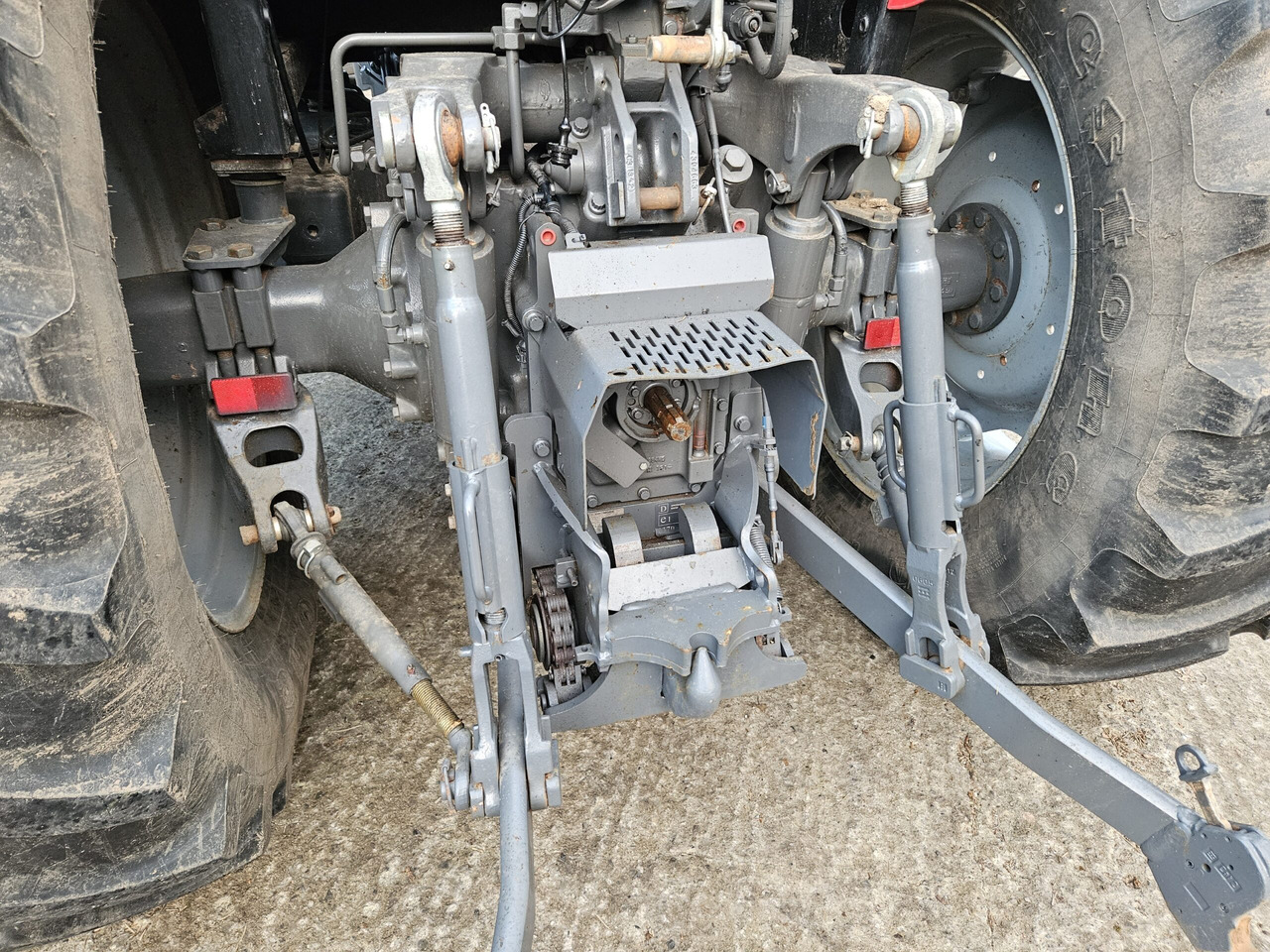 2013 MF 5440 4wd tractor, Very Nice. - جرار: صورة 4 2013 MF 5440 4wd tractor, Very Nice. - جرار: صورة 4