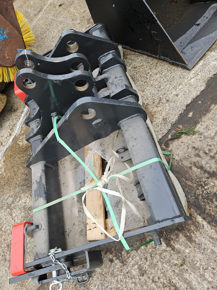 JCB QFit carriage/headsotck to fit onto a Bobcat/MF Telehandler - ملحق - رافعة تلسكوبية: صورة 2 JCB QFit carriage/headsotck to fit onto a Bobcat/MF Telehandler - ملحق - رافعة تلسكوبية: صورة 2