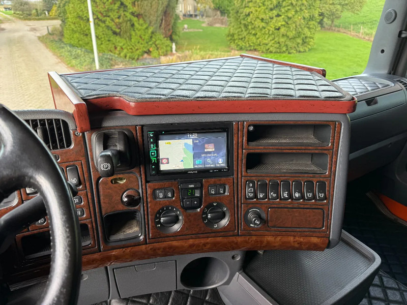 Scania R560 V8 Manual-Retarder-6x2 TOP NL TRUCK Scania R560 V8 Manual-Retarder-6x2 TOP NL TRUCK: صورة 15