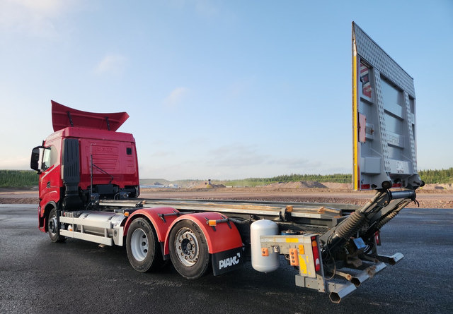 Iveco S-Way 6x2 LNG / LBG - شاحنة هيكل كابينة: صورة 3 Iveco S-Way 6x2 LNG / LBG - شاحنة هيكل كابينة: صورة 3