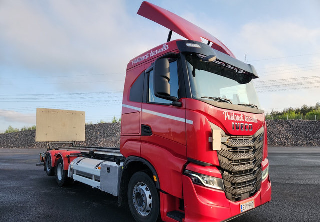 Iveco S-Way 6x2 LNG / LBG Iveco S-Way 6x2 LNG / LBG: صورة 6