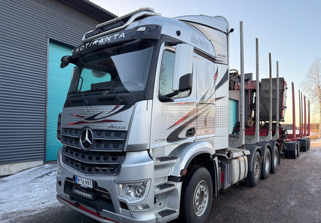 Mercedes-BenzArocs 8x4 Nosturilla! - شاحنة قطع الأشجار, شاحنة كرين: صورة 1 Mercedes-BenzArocs 8x4 Nosturilla! - شاحنة قطع الأشجار, شاحنة كرين: صورة 1