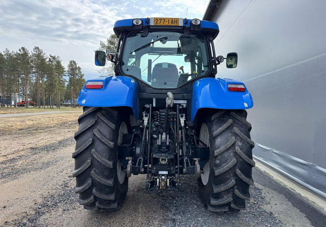 New Holland T7.200 - جرار: صورة 4 New Holland T7.200 - جرار: صورة 4