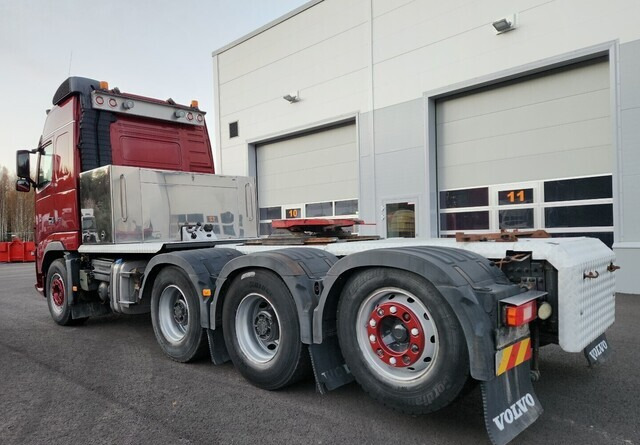 Volvo FH16 600 8x4 - وحدة جر: صورة 3 Volvo FH16 600 8x4 - وحدة جر: صورة 3