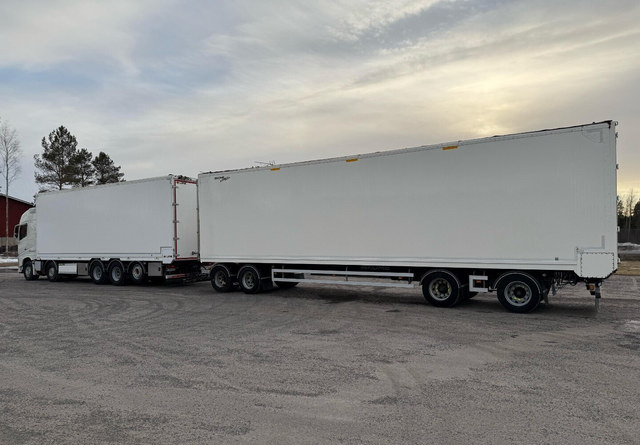 Volvo FH16 750 10x4 - شاحنة مقفلة: صورة 4 Volvo FH16 750 10x4 - شاحنة مقفلة: صورة 4