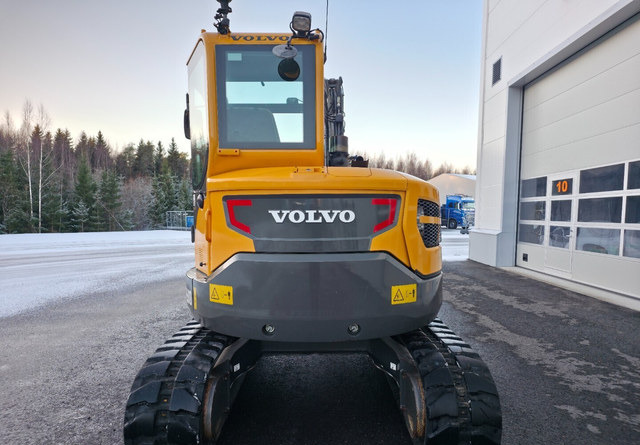 VolvoECR58D + Engcon, Novatron - حفار زحاف: صورة 4 VolvoECR58D + Engcon, Novatron - حفار زحاف: صورة 4