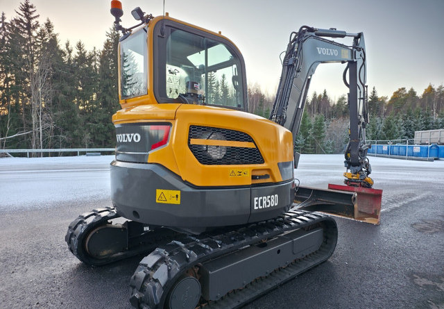 VolvoECR58D + Engcon, Novatron - حفار زحاف: صورة 5 VolvoECR58D + Engcon, Novatron - حفار زحاف: صورة 5