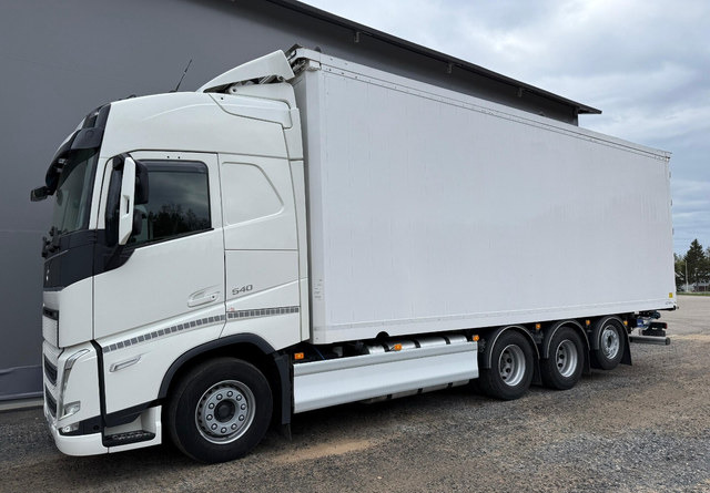 VolvoFH 540 8x4 66m3 - شاحنة مقفلة: صورة 2 VolvoFH 540 8x4 66m3 - شاحنة مقفلة: صورة 2