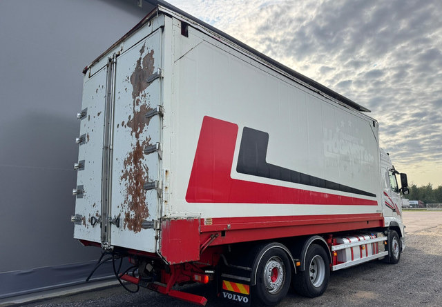 VolvoFH13 500 6x2 Ketjupurku + Rahtikaappi - آليات: صورة 4 VolvoFH13 500 6x2 Ketjupurku + Rahtikaappi - آليات: صورة 4