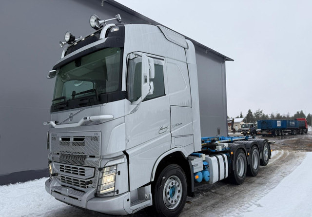 VolvoFh13 540 - شاحنة ذات خطاف: صورة 1 VolvoFh13 540 - شاحنة ذات خطاف: صورة 1