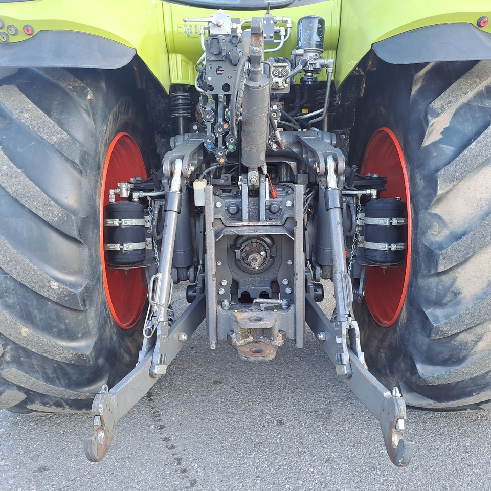 CLAAS 830 AXION - جرار: صورة 5 CLAAS 830 AXION - جرار: صورة 5