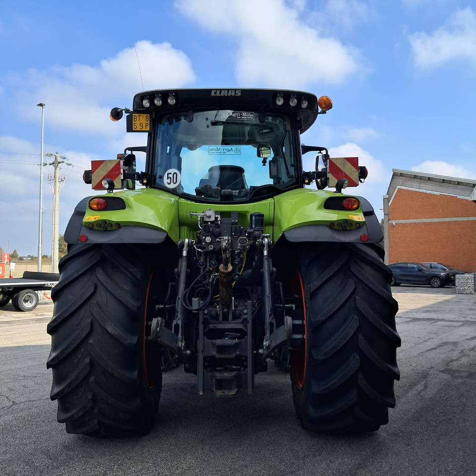 CLAAS AXION 810 - جرار: صورة 3 CLAAS AXION 810 - جرار: صورة 3