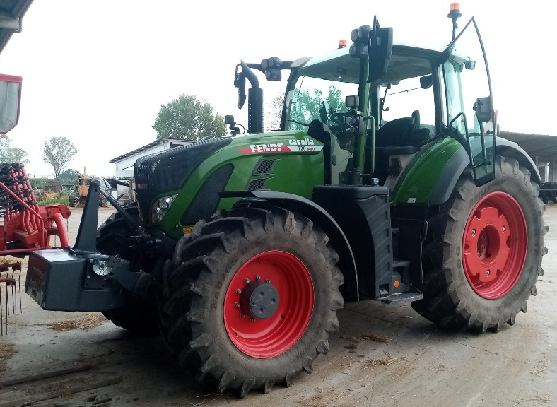 FENDT 320 VARIO - جرار: صورة 1 FENDT 320 VARIO - جرار: صورة 1