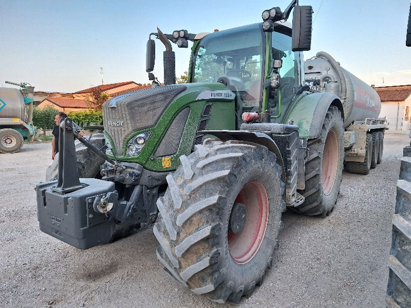 FENDT 720 VARIO - جرار: صورة 2 FENDT 720 VARIO - جرار: صورة 2
