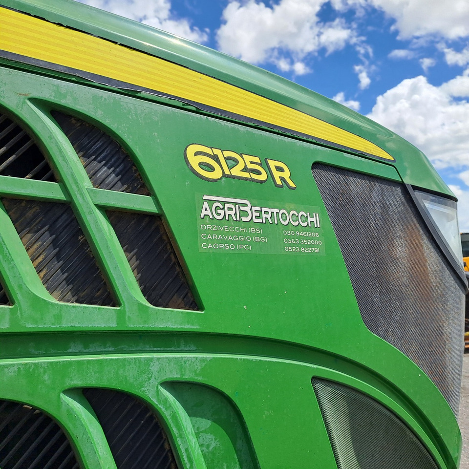 JOHN DEERE 6125R - جرار: صورة 4 JOHN DEERE 6125R - جرار: صورة 4